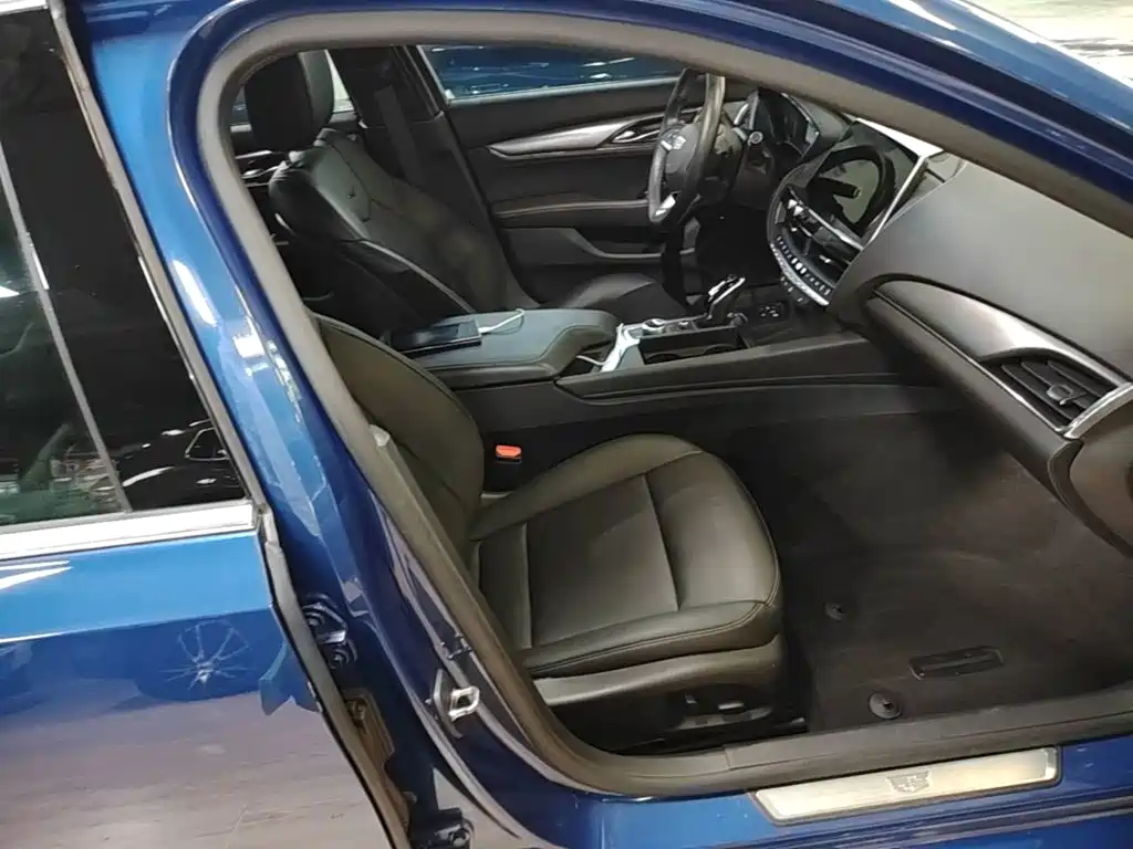 Cadillac CT5 — миниатюра 25