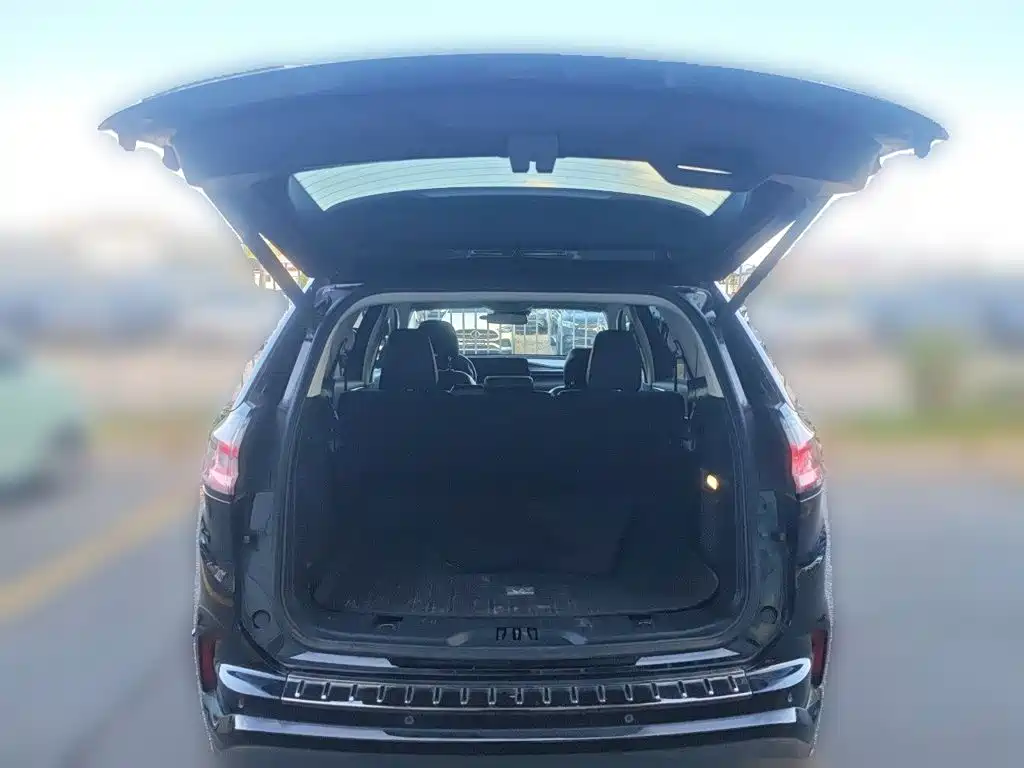 Ford Edge — миниатюра 10