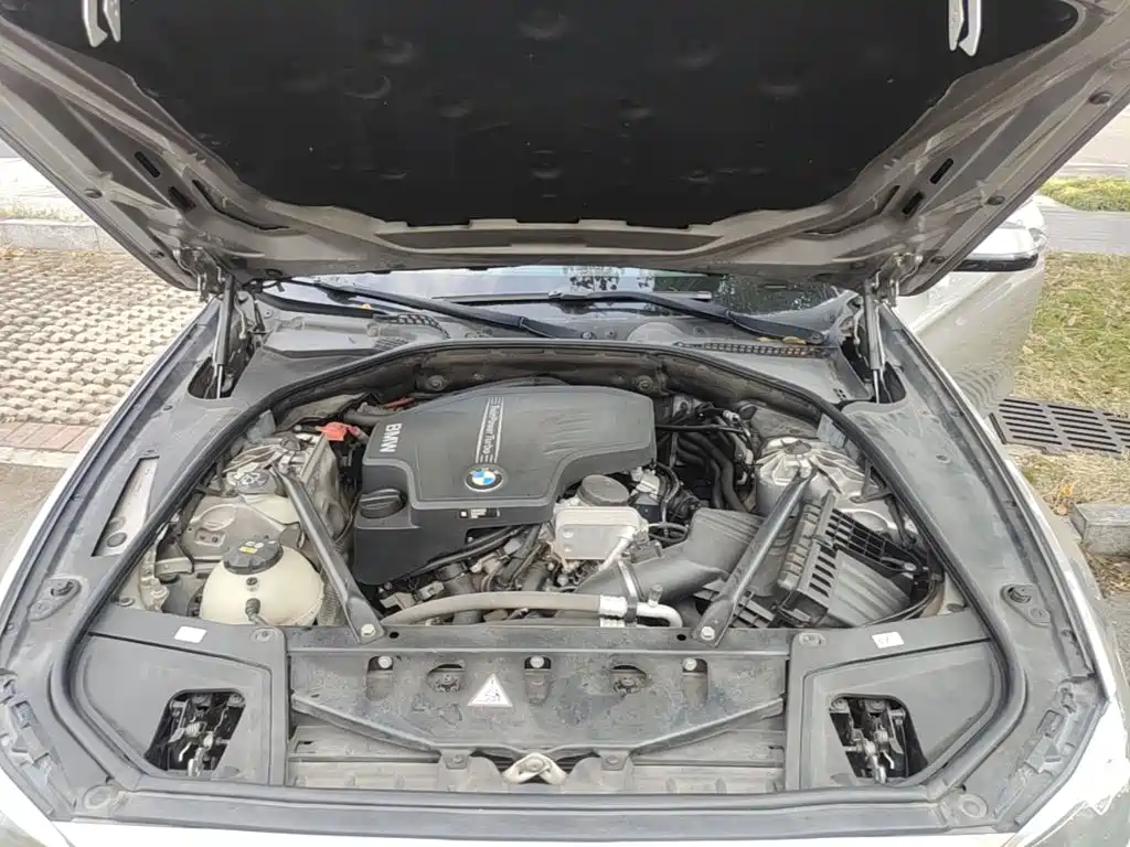 BMW 5 Series — миниатюра 20