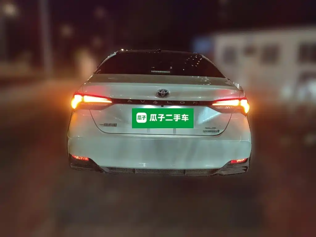Toyota Avalon — миниатюра 3
