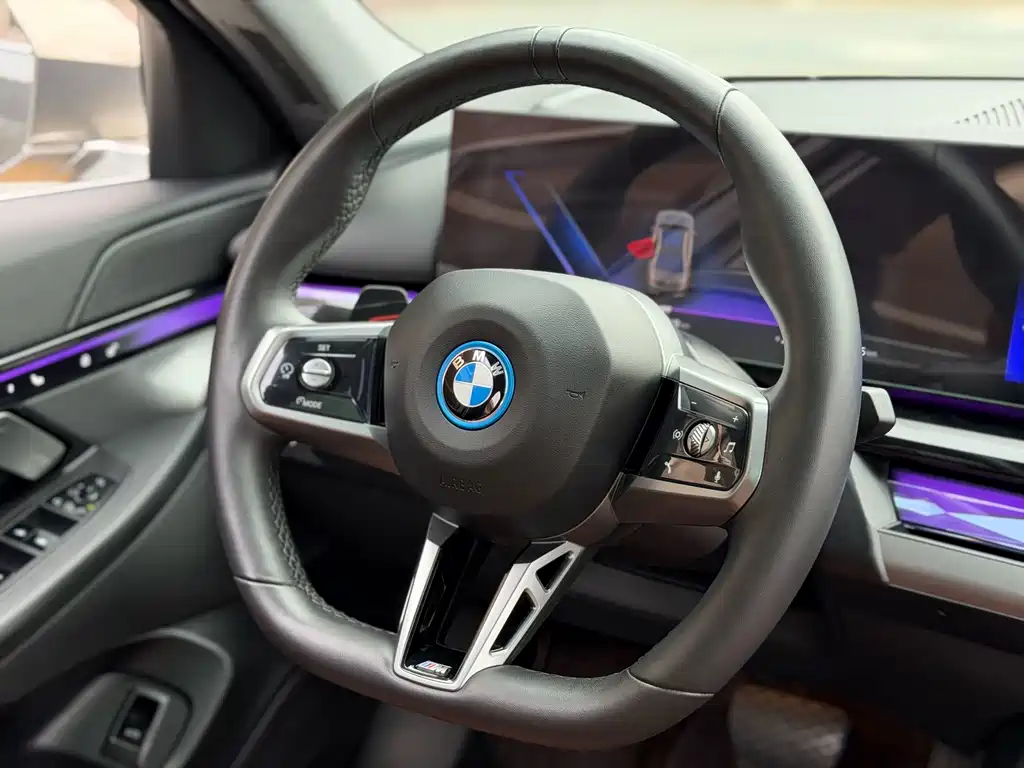 BMW i5 — миниатюра 9