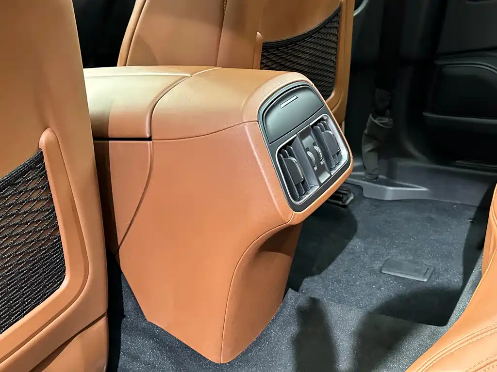 Maserati Levante — миниатюра 21