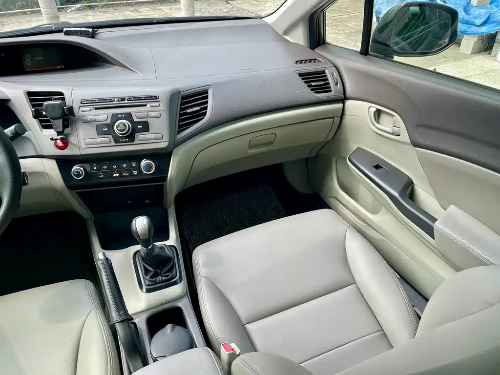 Honda Civic — миниатюра 14