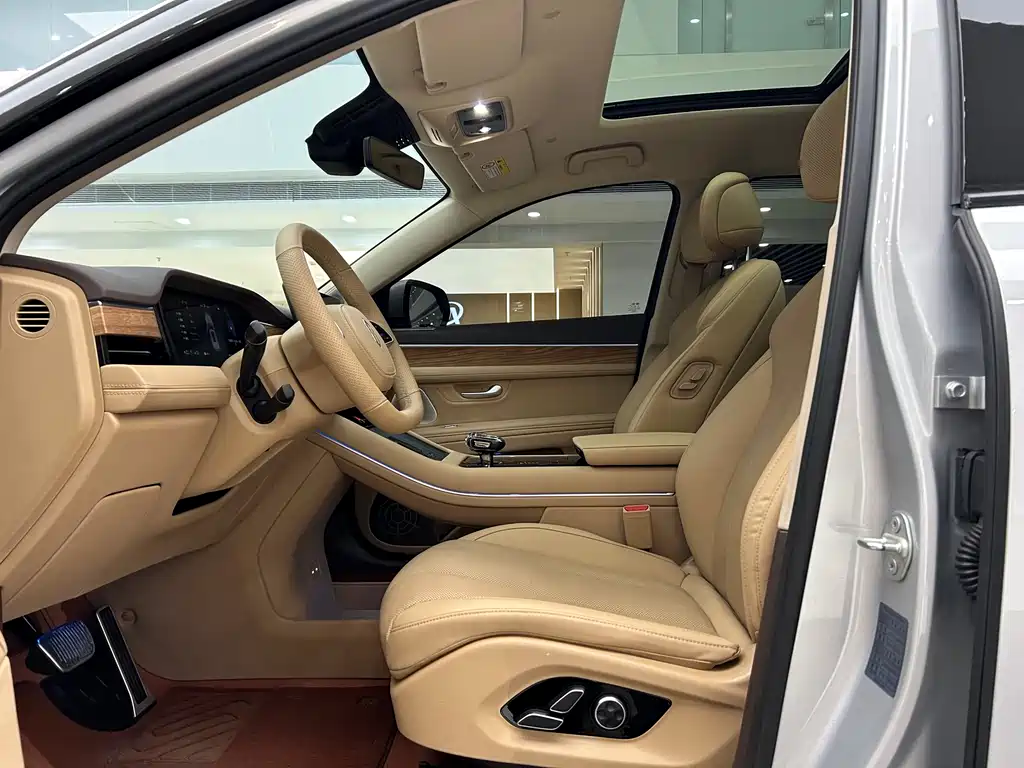 AITO ASK THE WORLD M7