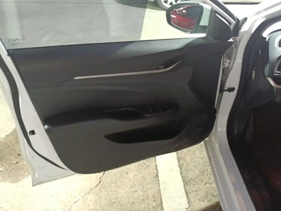 Buick Excelle — миниатюра 7