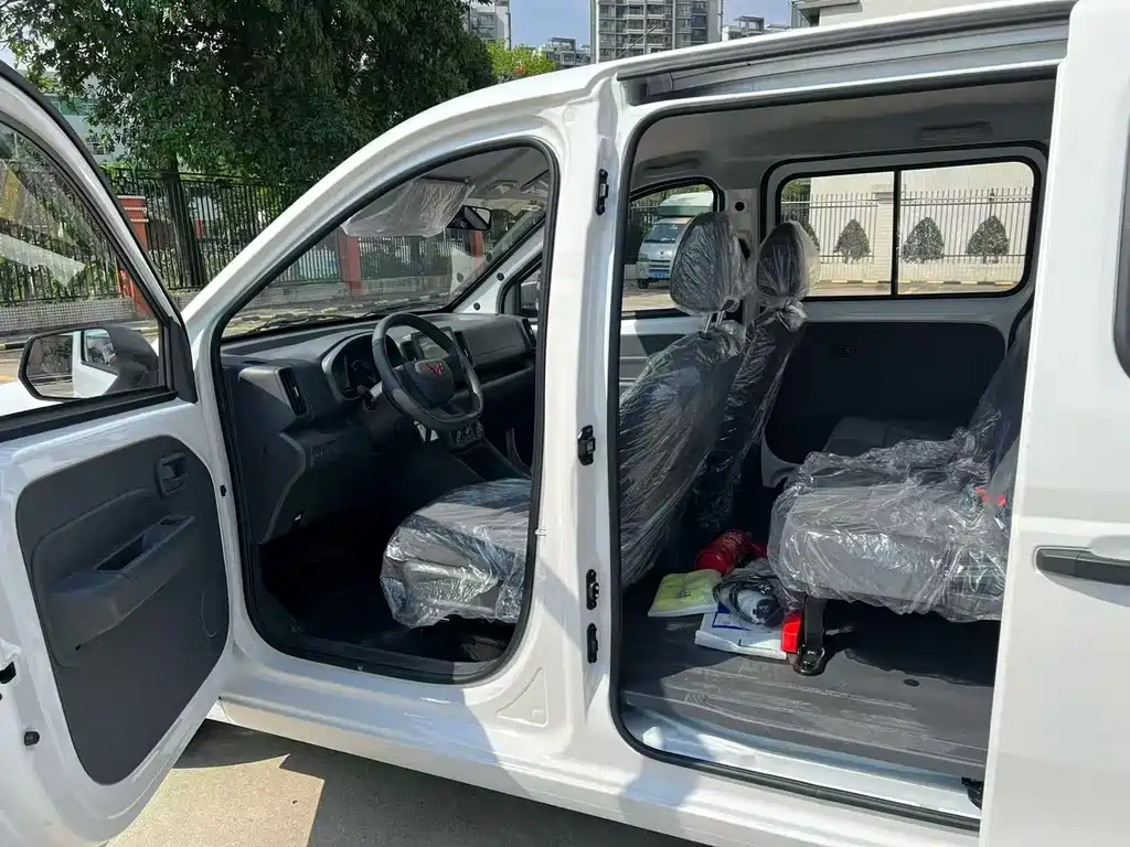 Wuling Rongguang EV — миниатюра 7