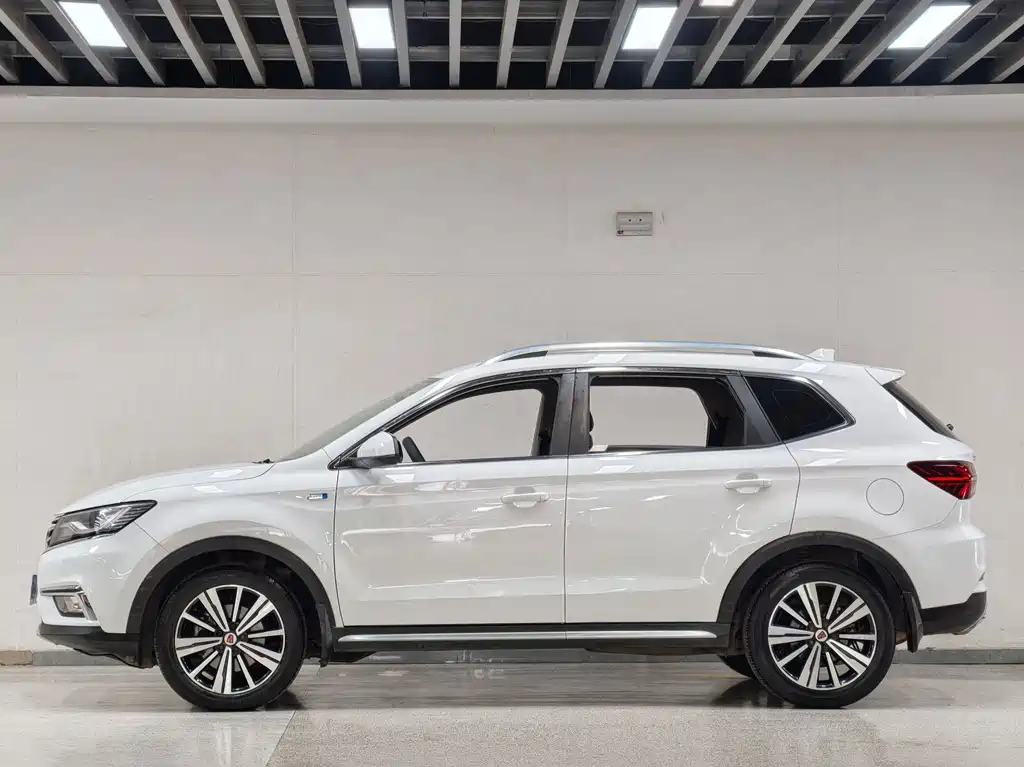Roewe RX5 — миниатюра 11