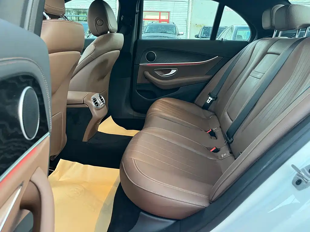 Mercedes-Benz E-Class (Import) — миниатюра 9