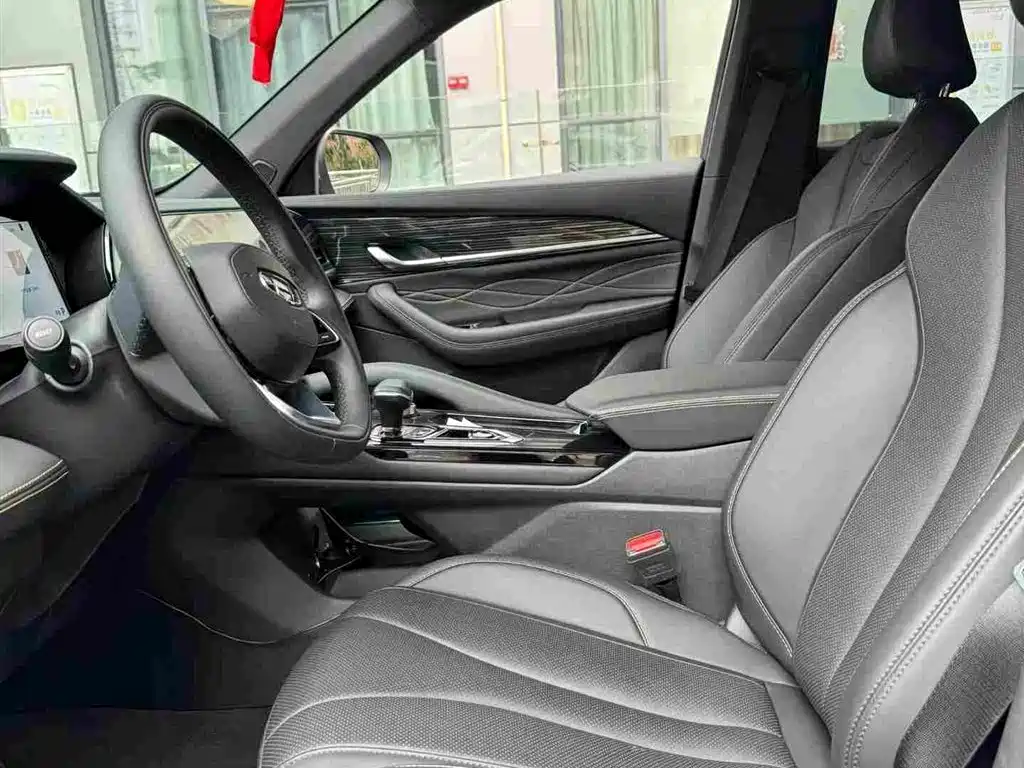 Geely Xingyue L — миниатюра 9