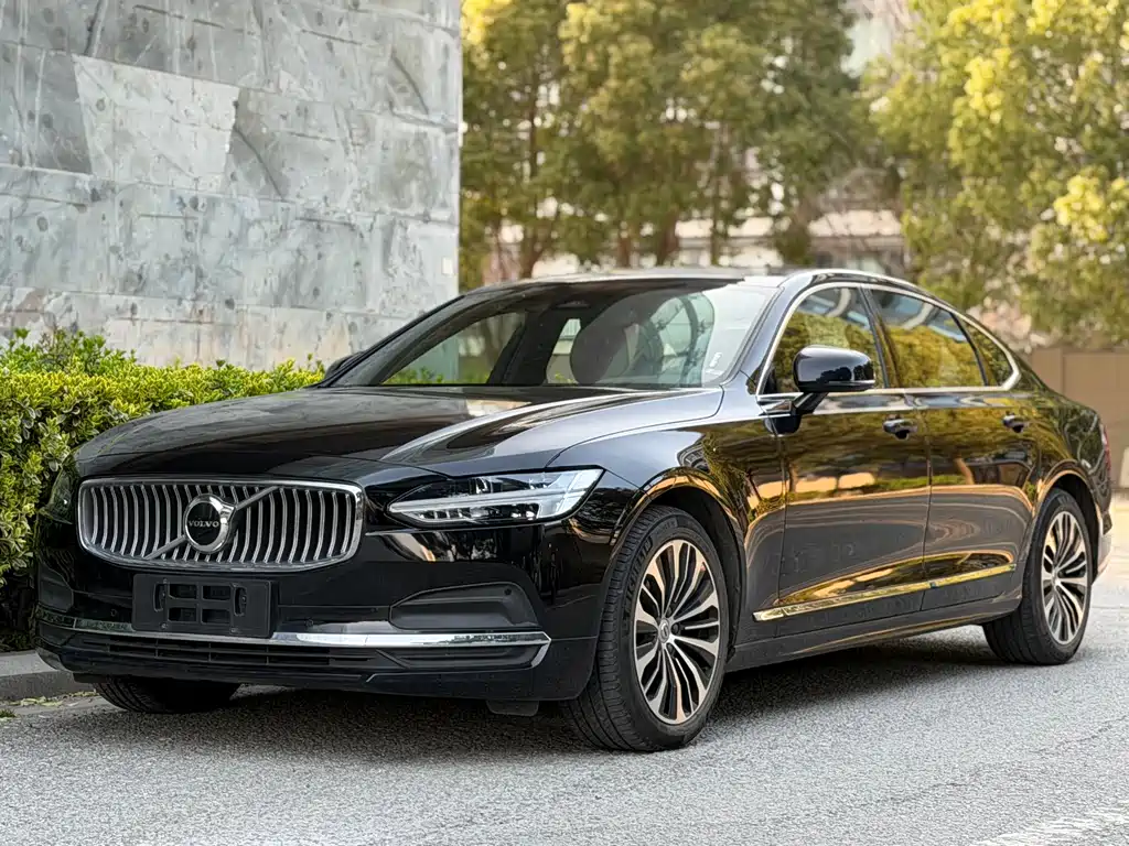 Volvo S90 2025