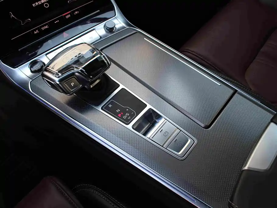 Audi A6L 2024 — фото 16