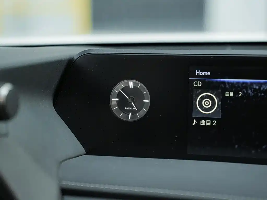 Lexus UX — миниатюра 18