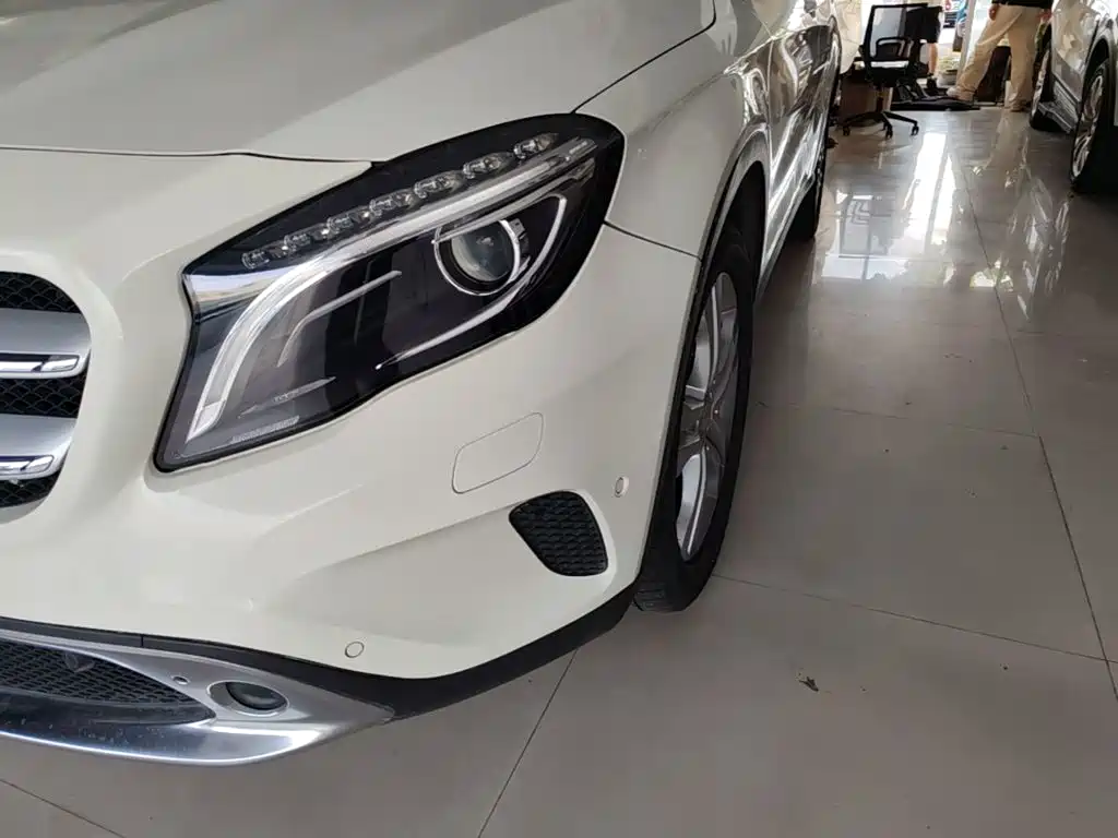 Mercedes-Benz GLA (Import) — миниатюра 24