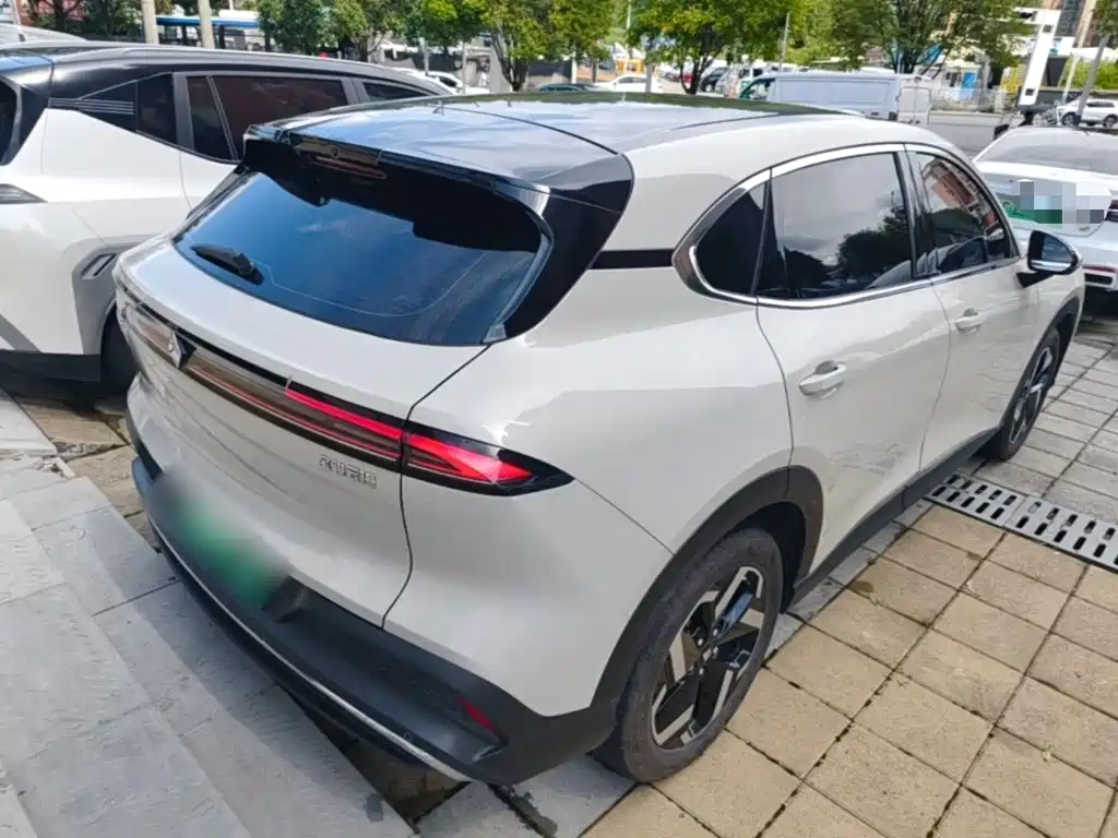 Baojun Yunhai — миниатюра 7