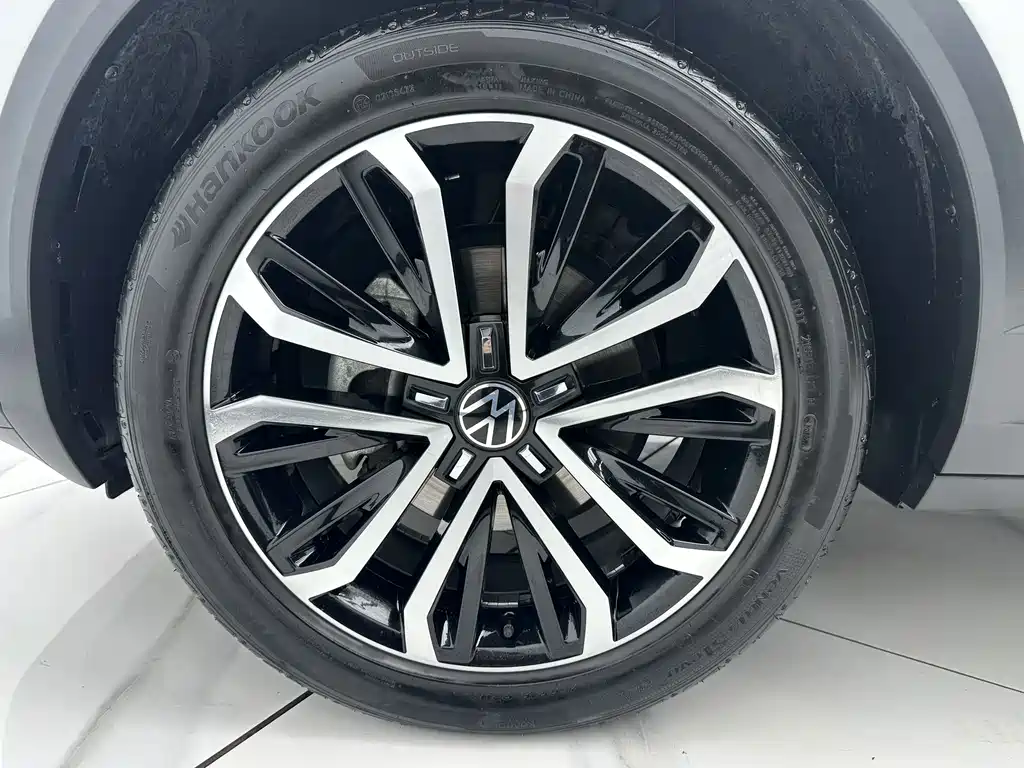 Volkswagen T-Roc — миниатюра 12