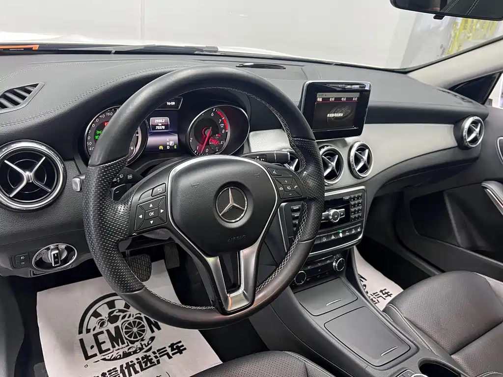 Mercedes-Benz GLA — миниатюра 17