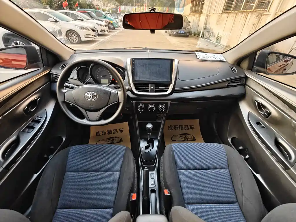Toyota Yaris L — миниатюра 9