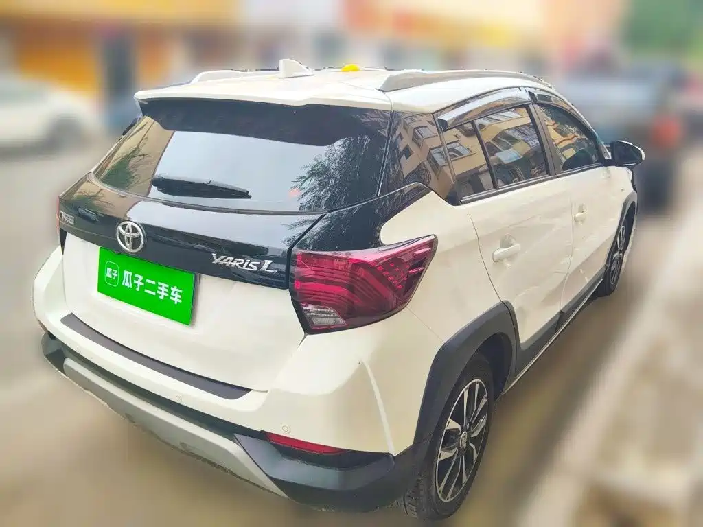 Toyota Yaris L — миниатюра 4