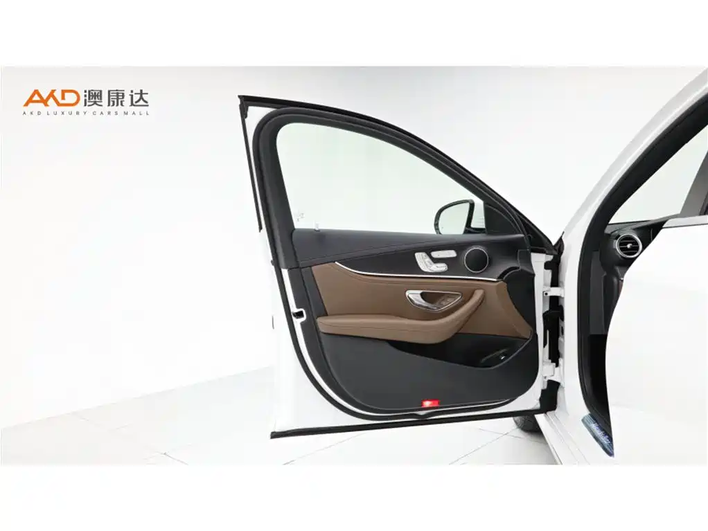 Mercedes-Benz E-Class New Energy — миниатюра 10