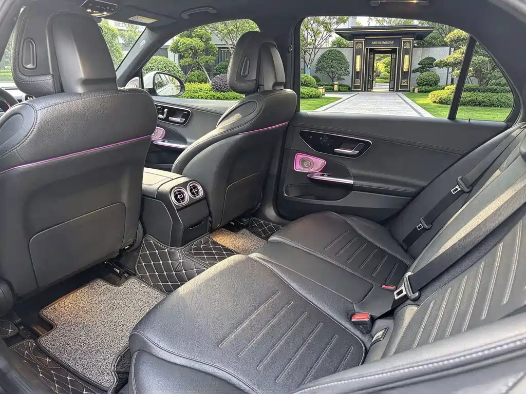 Mercedes-Benz C-Class — миниатюра 5