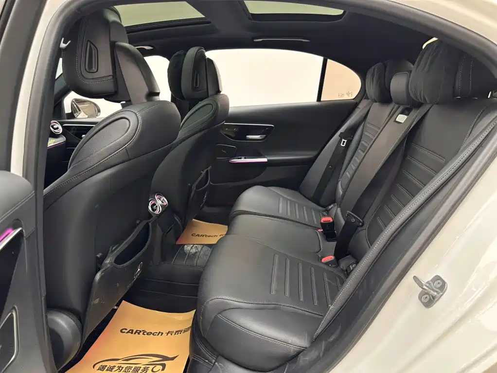 Mercedes-Benz C-Class — миниатюра 9