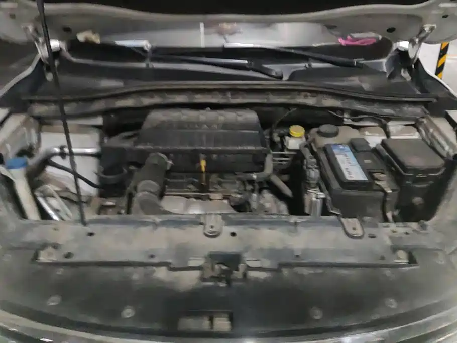 Roewe RX3 — миниатюра 10