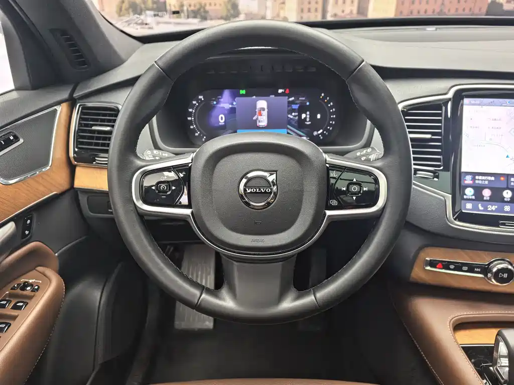 Volvo XC90 2024 B6 Luxury 7 мест
