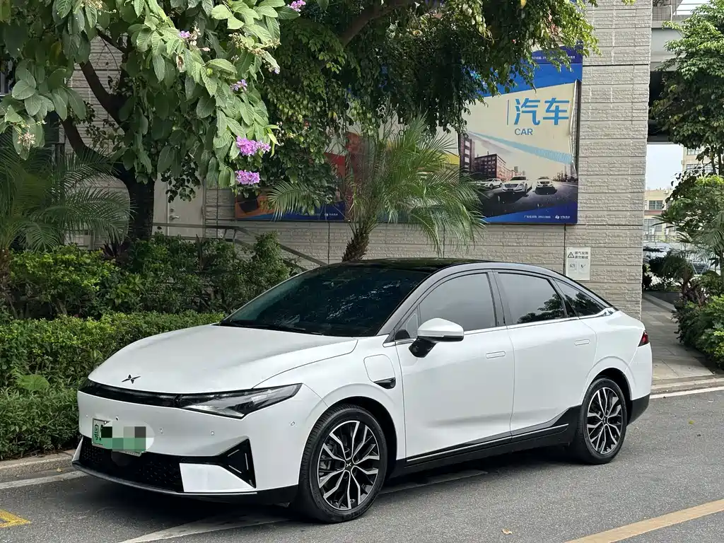 XPeng P5