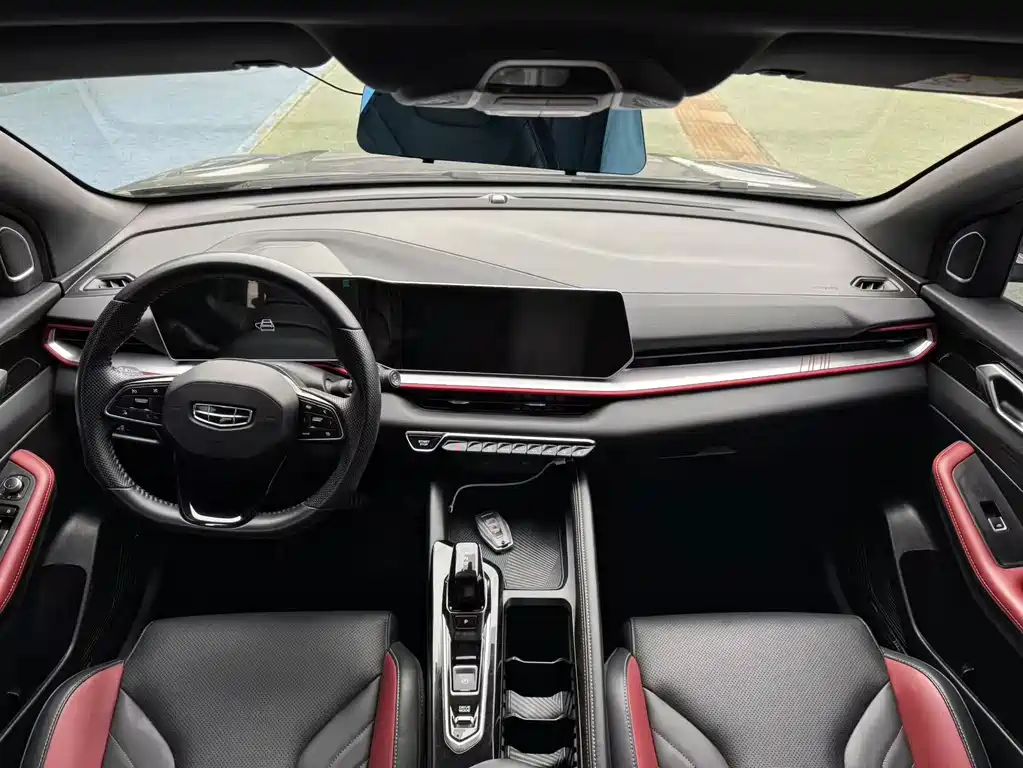 Geely Binyue — миниатюра 15