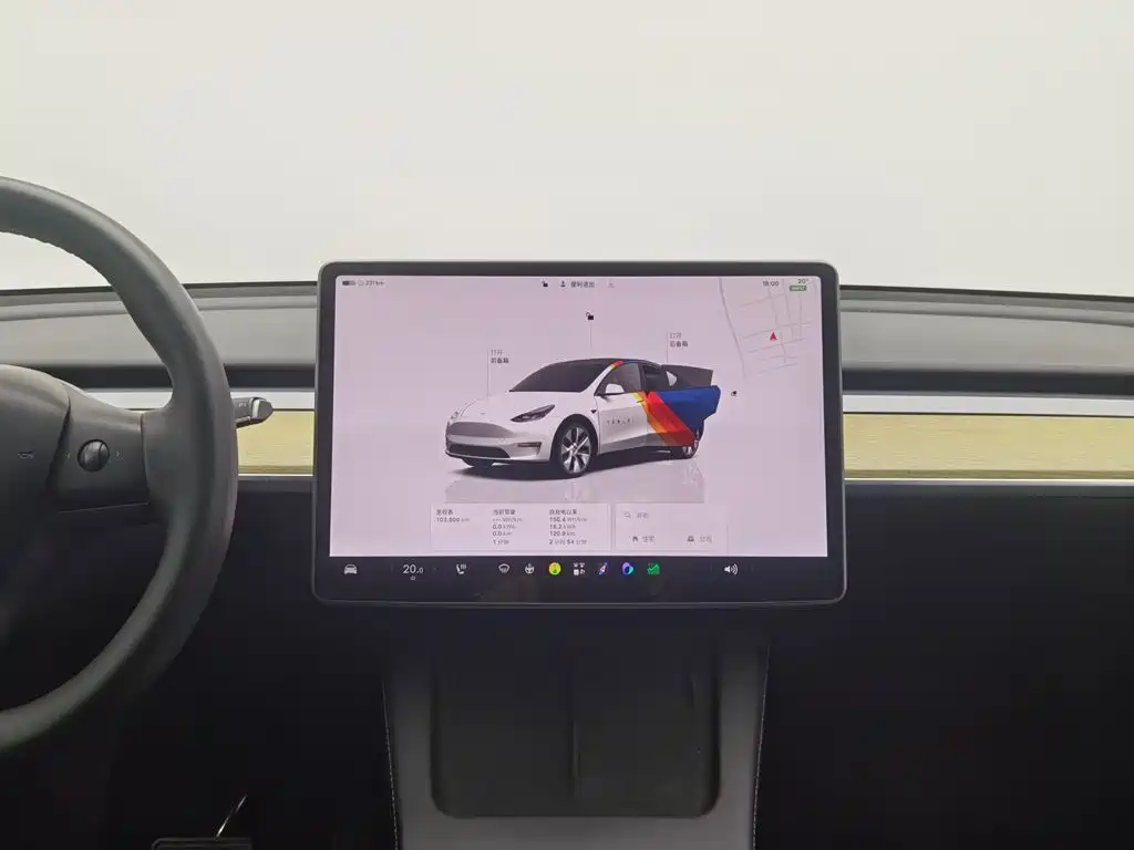 Tesla Model Y — миниатюра 12