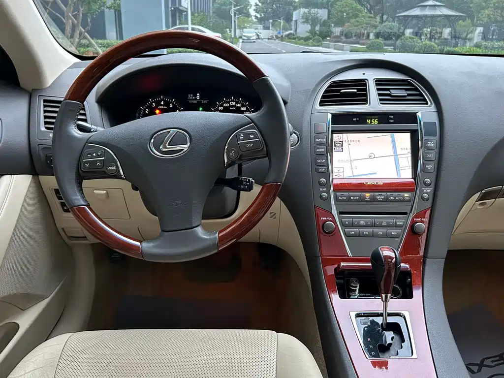 Lexus ES — миниатюра 15