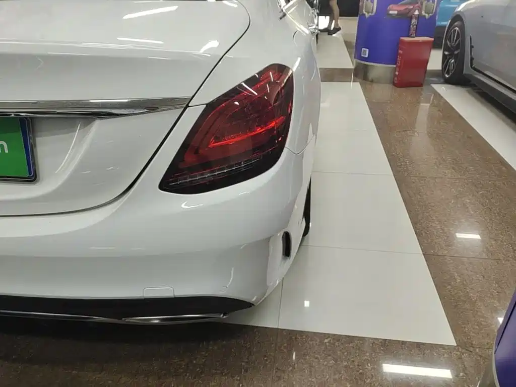Mercedes-Benz C-Class — миниатюра 8