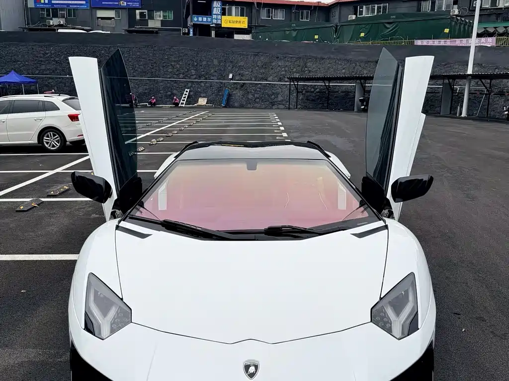 Lamborghini Aventador 2011 LP 700-4