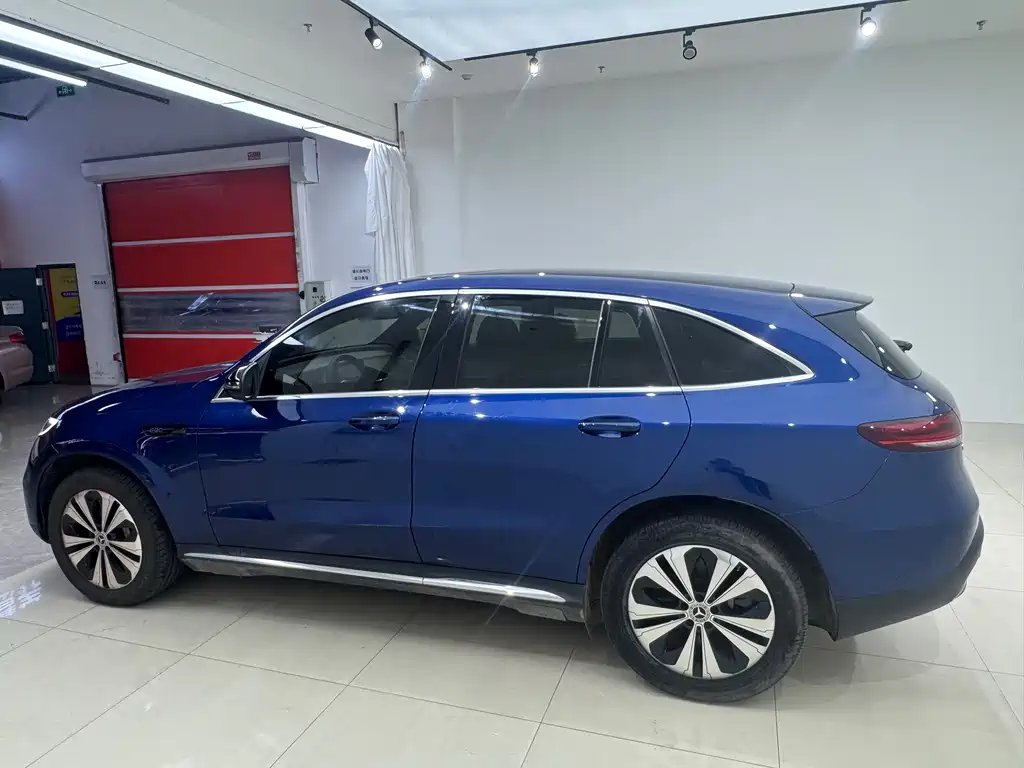 Mercedes-Benz EQC — миниатюра 7