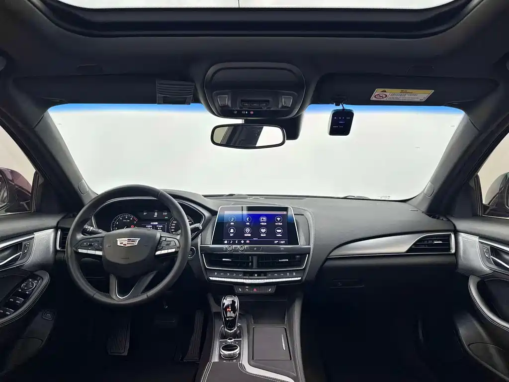 Cadillac CT5 — миниатюра 3