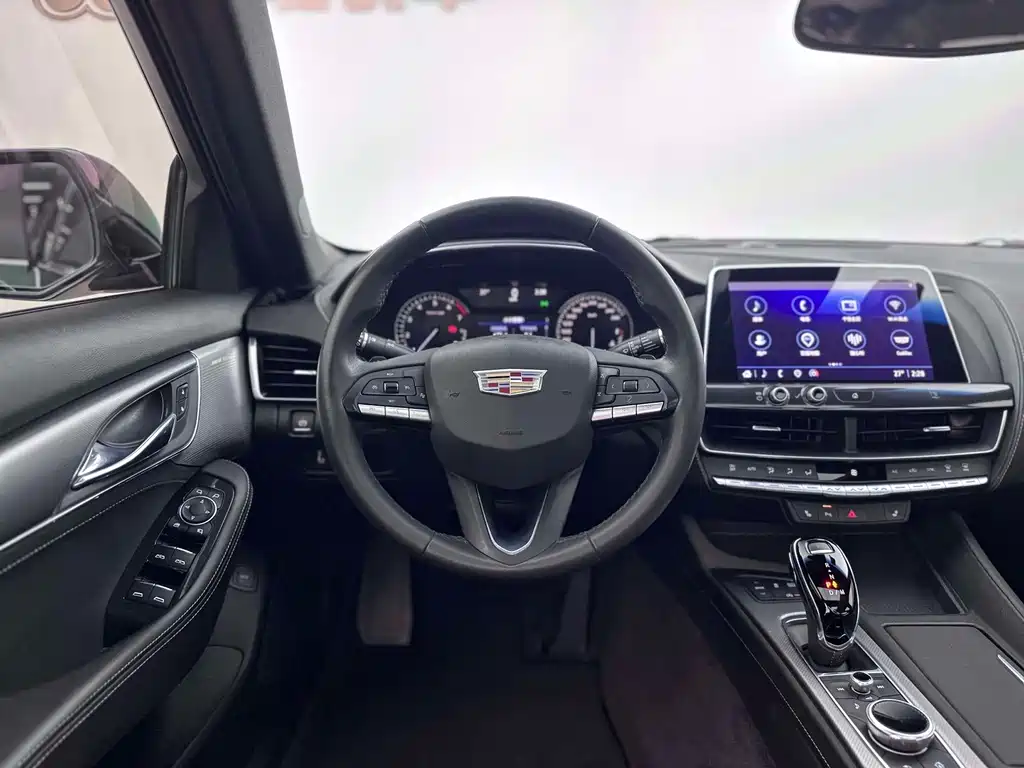 Cadillac CT5 — миниатюра 6
