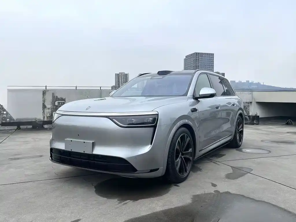 AITO ASK THE WORLD M8