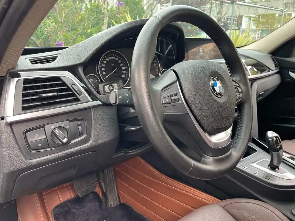 BMW 3 Series — миниатюра 13
