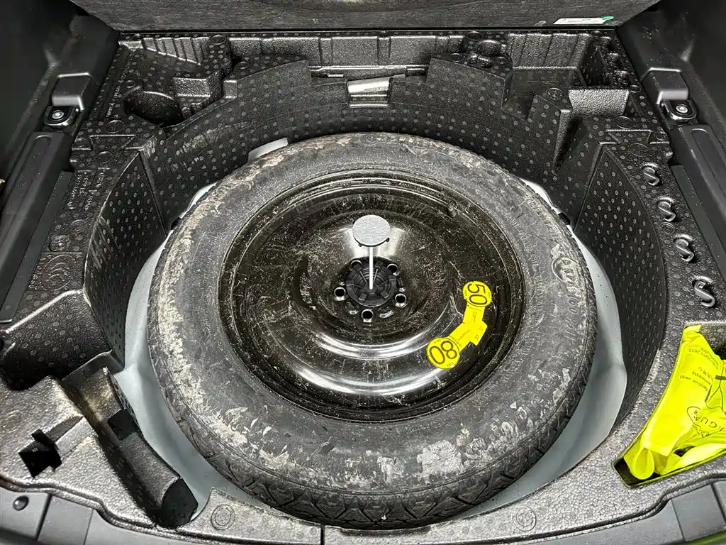 Land Rover Discovery Sport — миниатюра 35