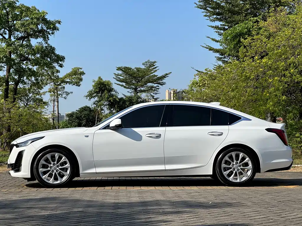 Cadillac CT5 — миниатюра 16