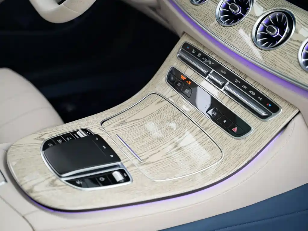 Mercedes-Benz E-Class (Import) — миниатюра 4