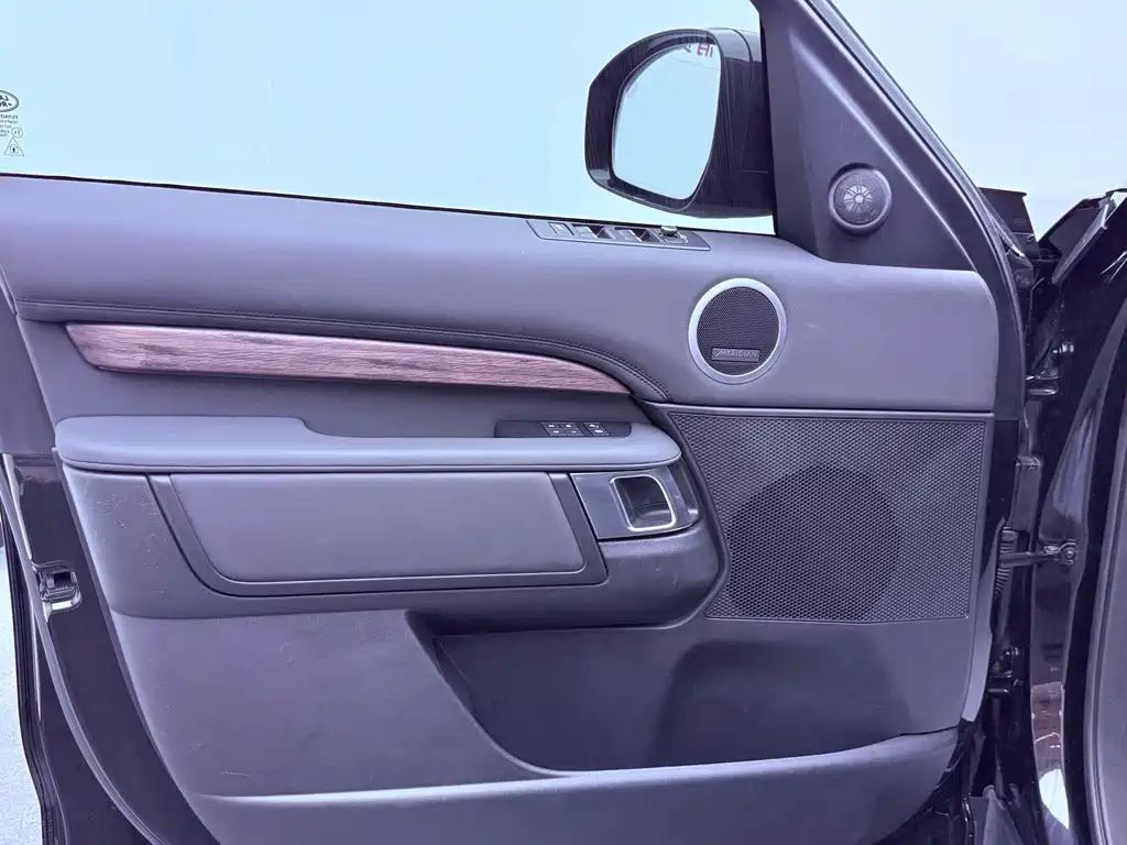 Land Rover Discovery 2019 3.0 SC V6 HSE
