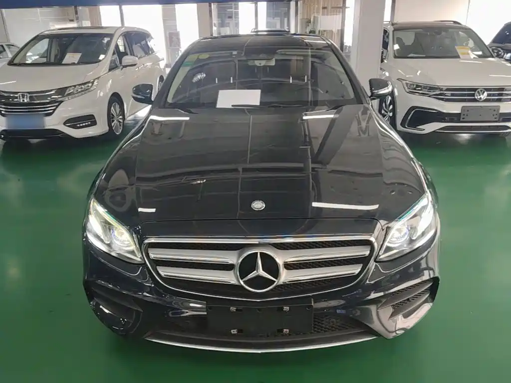 Mercedes-Benz E-Class — миниатюра 3