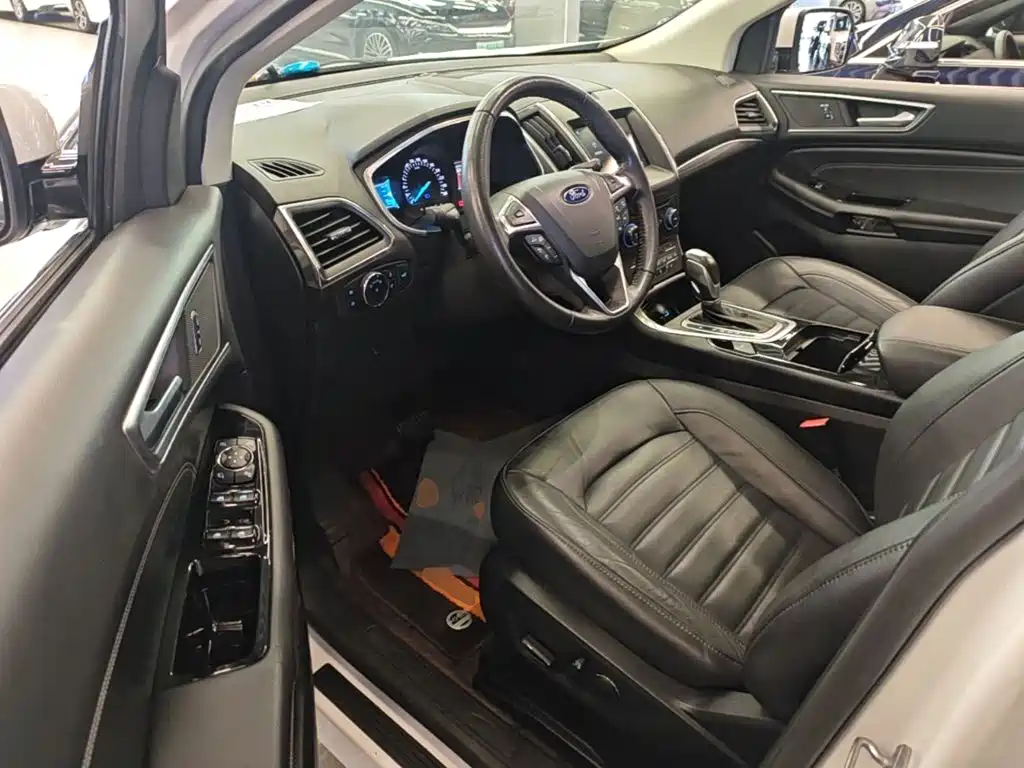 Ford Edge — миниатюра 16