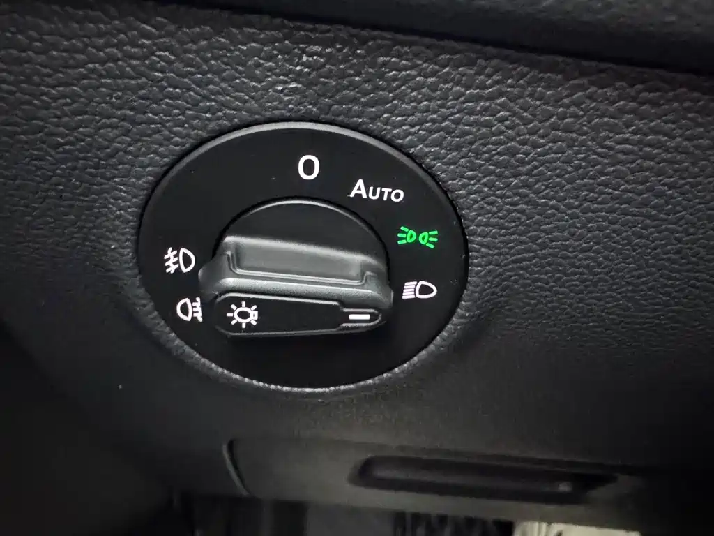 Volkswagen Tharu — миниатюра 10