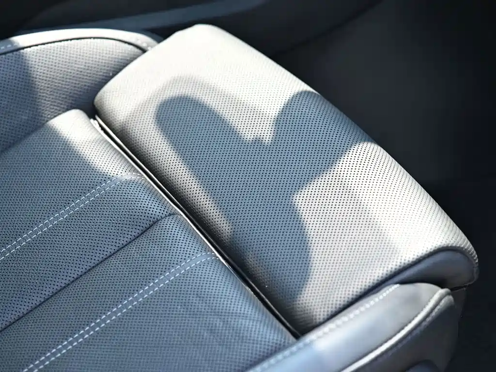 Audi A4L — миниатюра 12