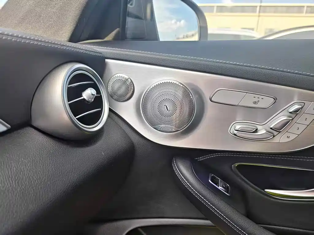 Mercedes-Benz C-Class (Import) — миниатюра 3