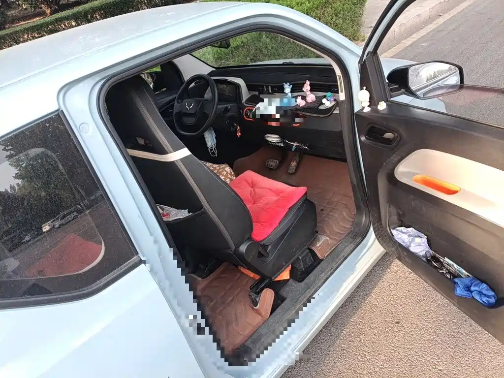 Wuling MINIEV — миниатюра 19