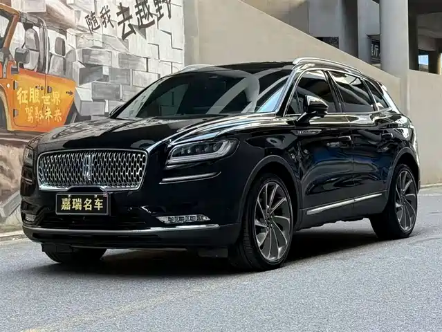 LINCOLN NAVIGATOR 2022