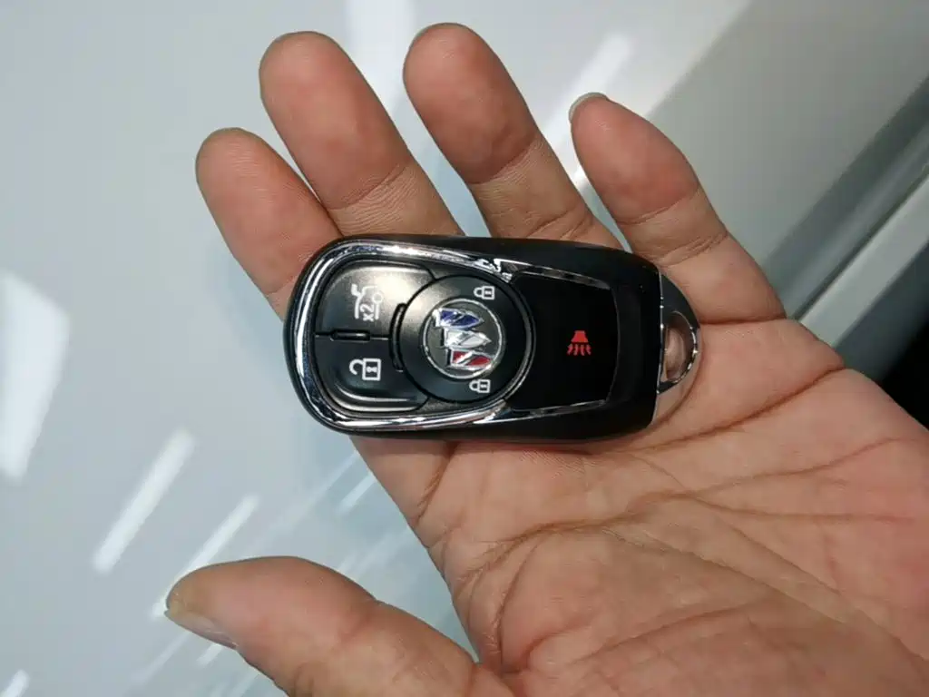 Buick Regal — миниатюра 9